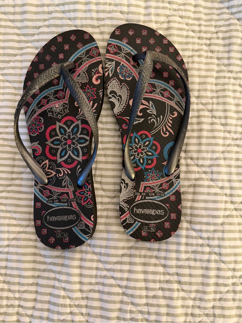 Havaianas Women's Floral Flip Flops - Pink & Blue Accents